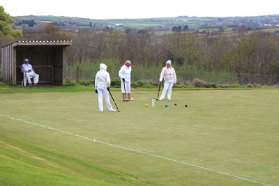 Final doubles, David Edwards runs yellow through hoop 8